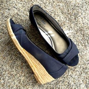 Life stride wedge espadrille